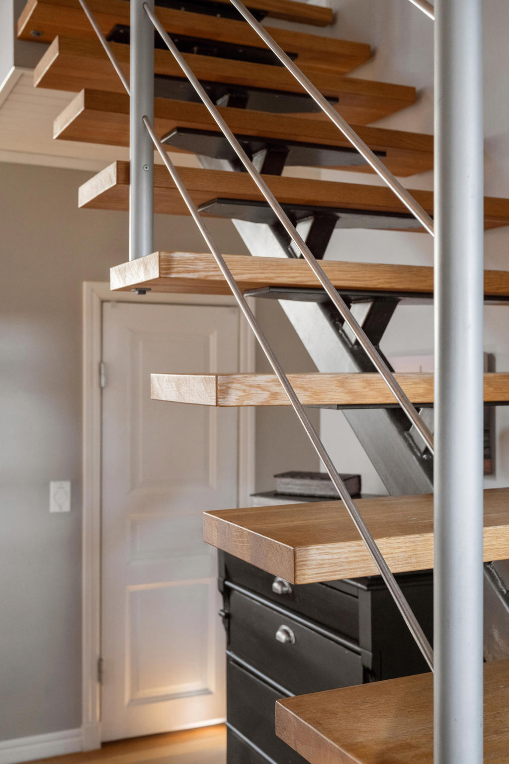 Snygg design på trapp som leder till övre plan.
