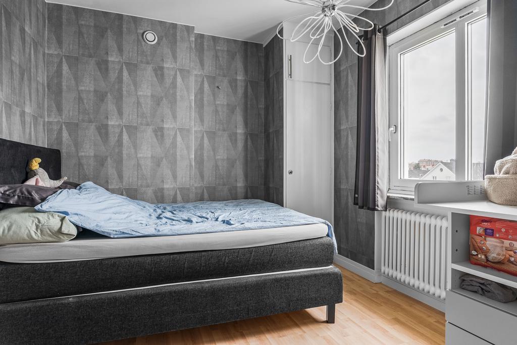 Sovrum med garderob