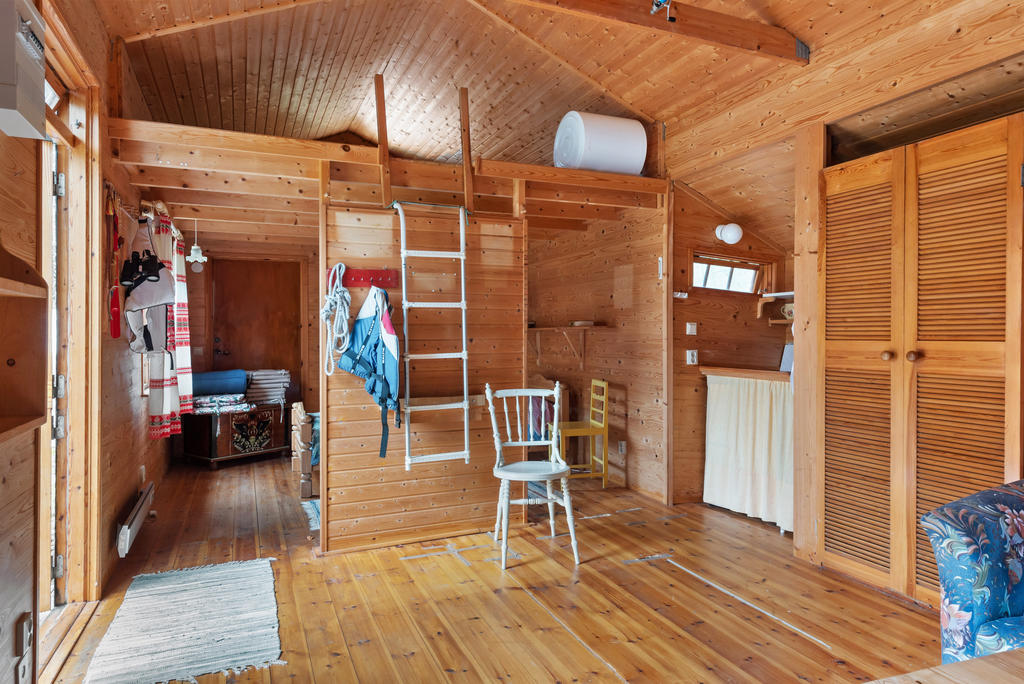 Gästhus 1 med loft.