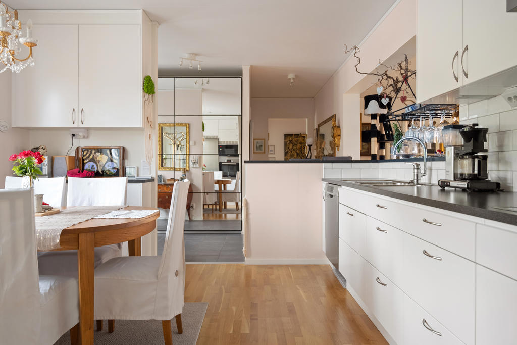 Plats för matbord vid fönstret