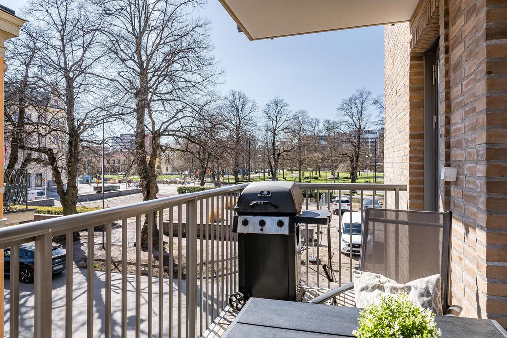 Balkong med solchanser under stora delar av dagen