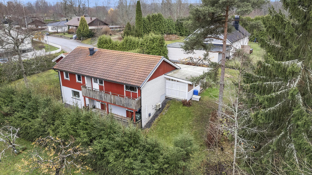 Baksidan med balkong