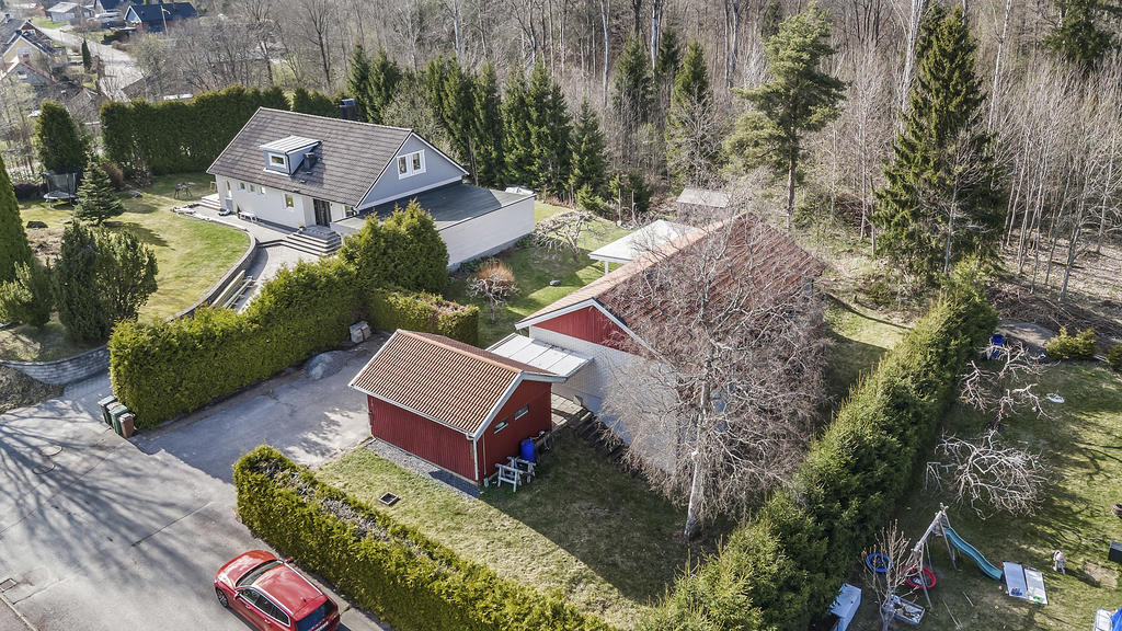 Bra läge intill skogsparti