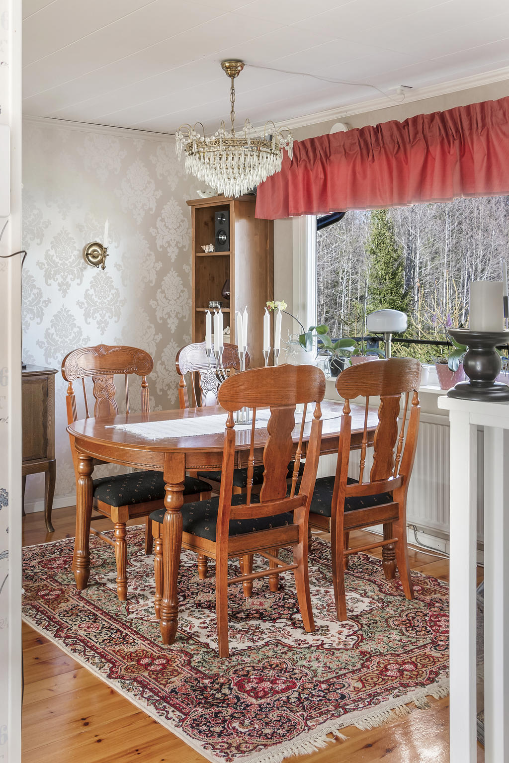 Matplats i vardagsrum 