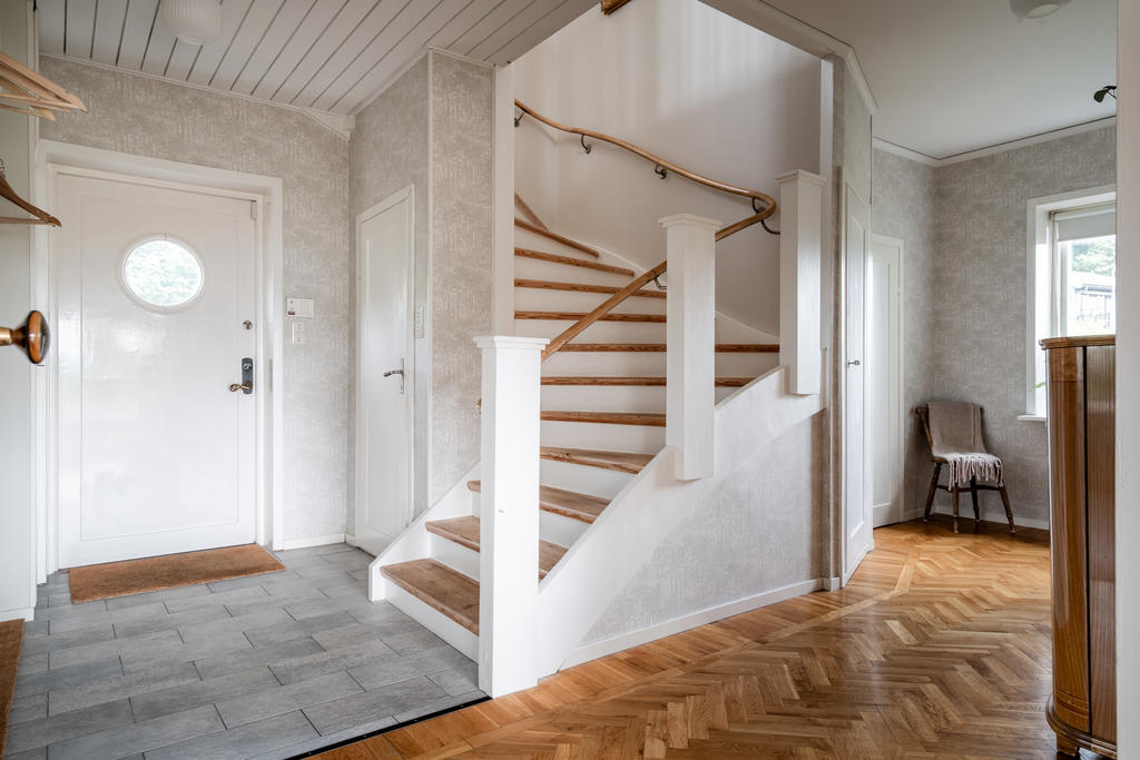 Hall/trappan