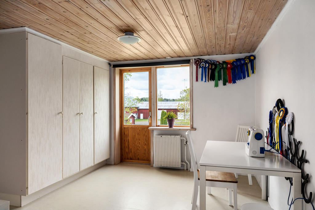 Övre hall. Möjligt att göra till ytterligare sovrum.