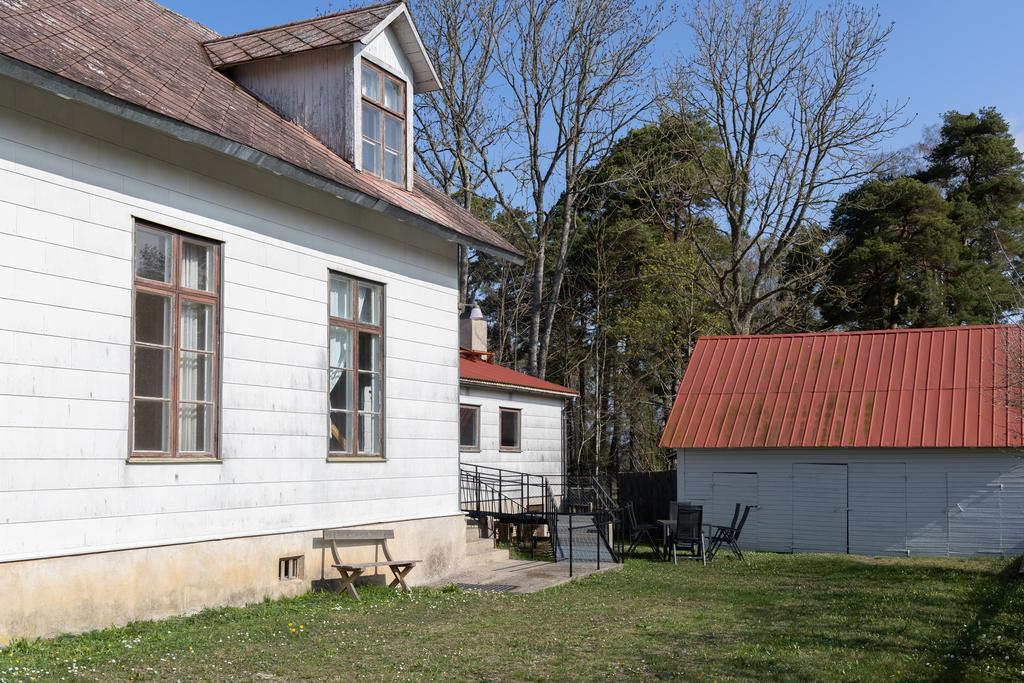 Hus och förråd
