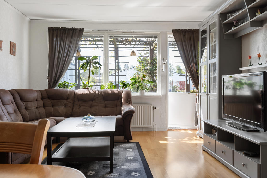 Utgång till uteplats på framsidan