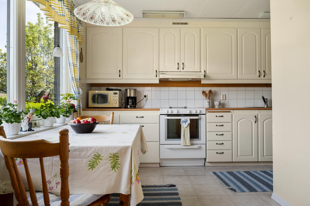 Plats för matbord vid fönstret