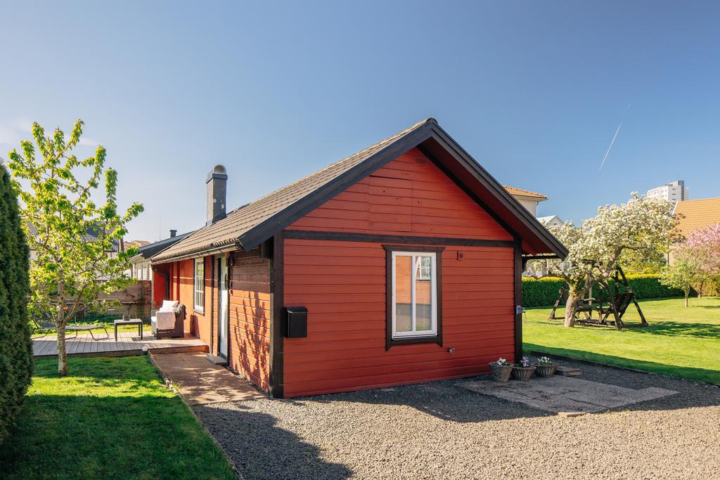 Gäststuga på tomten, perfekt för uthyrning!