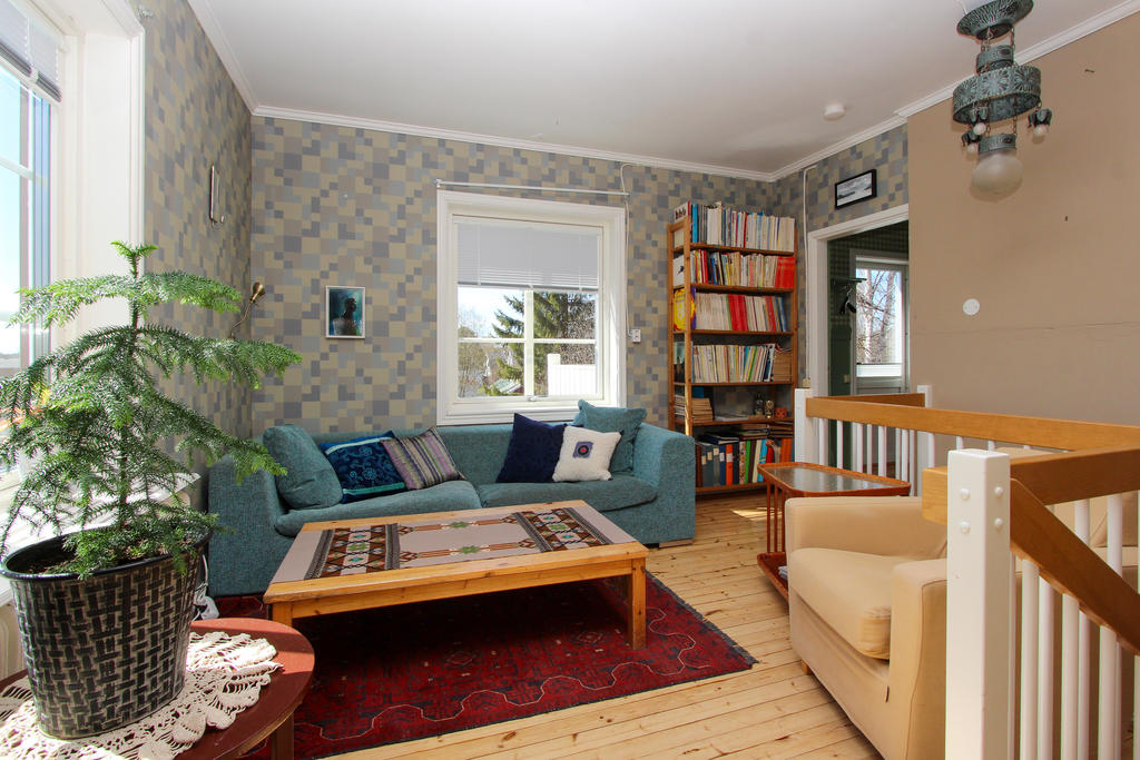 Möblerbar hall (våning 1)