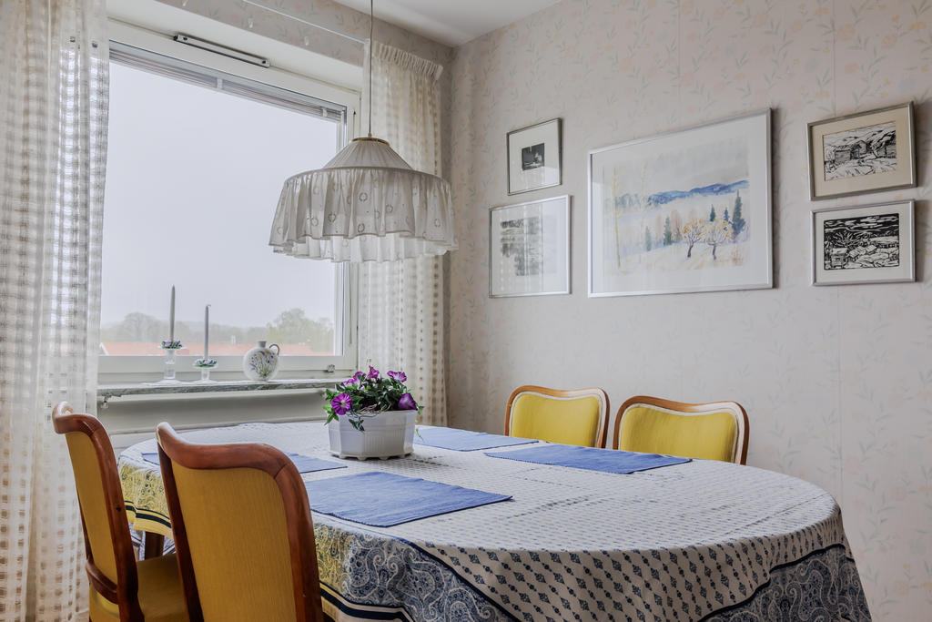 Gott om plats för matbord