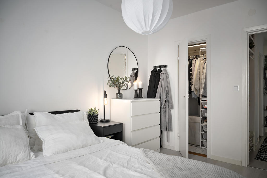 Klädkammare i sovrummet.