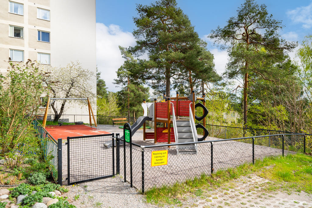 Lekpark i föreningen utanför