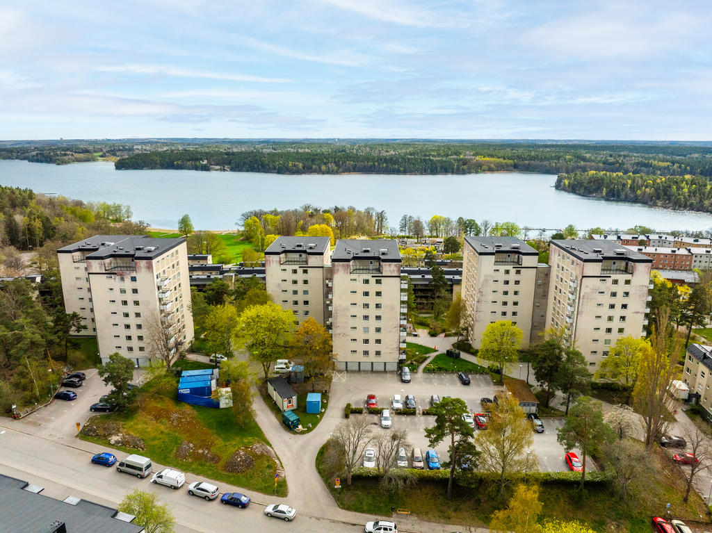 Drönarvy över Brf Mirabellen