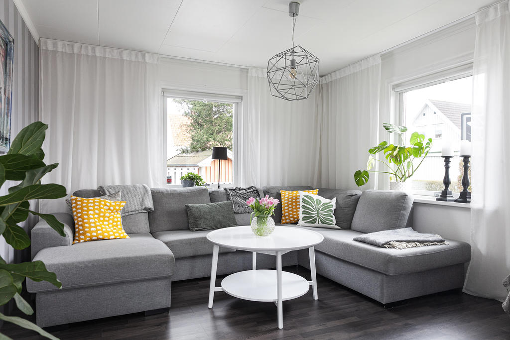 Soffhörna eller kanske sovrum på entréplan