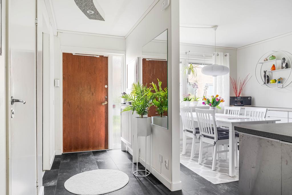 Hall och matplats