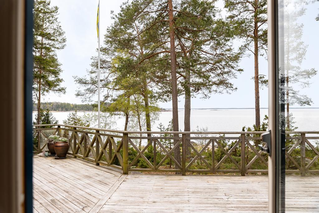 Utsikt från kök/matplats