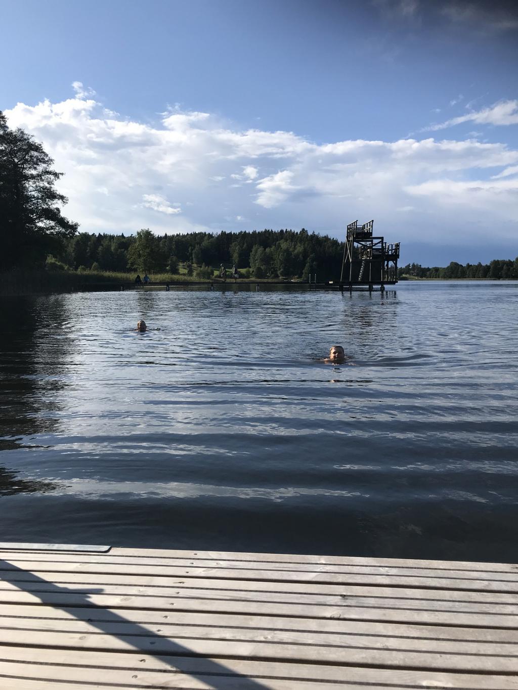Säljarens bild från badet vid campingen i Malmköping