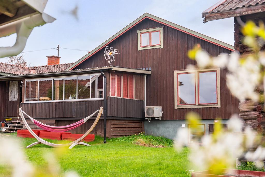 Hus 2