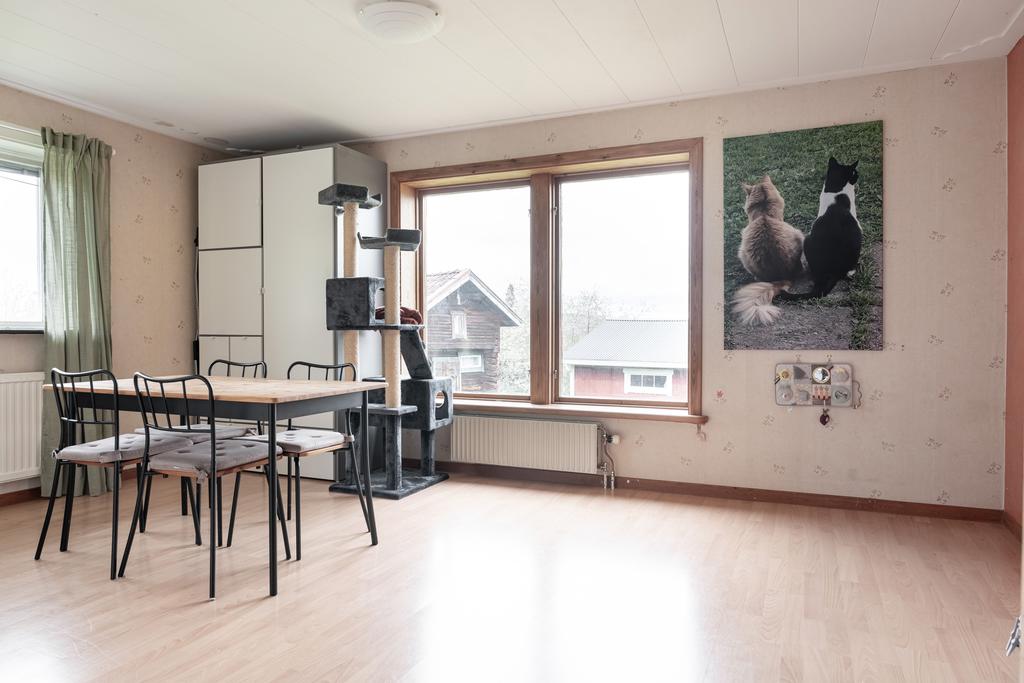 Hus 2