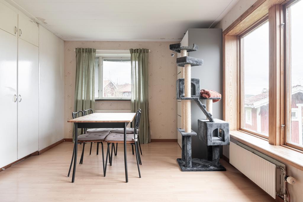 Hus 2