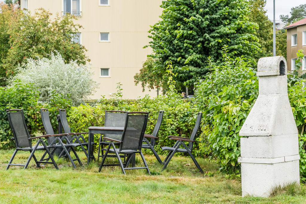 Gemensam uteplats på gården