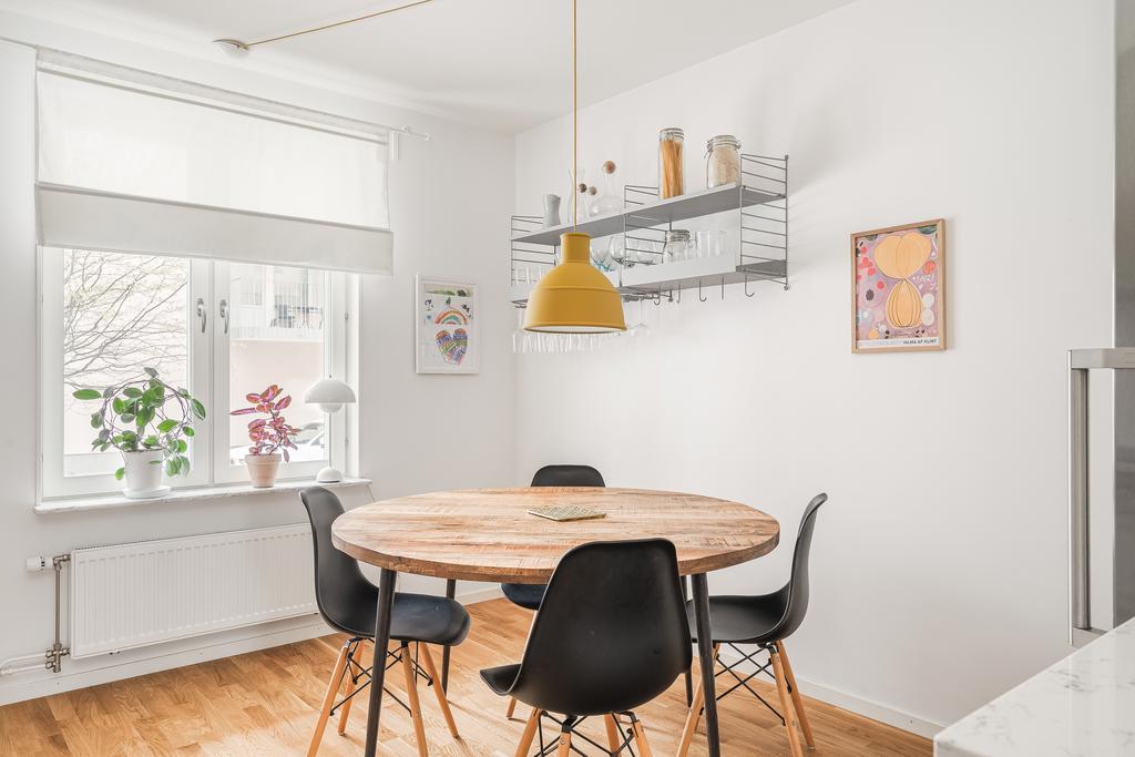 Plats för matbord i kök
