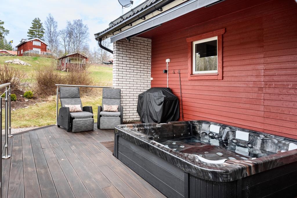 Korsarvsvägen 10