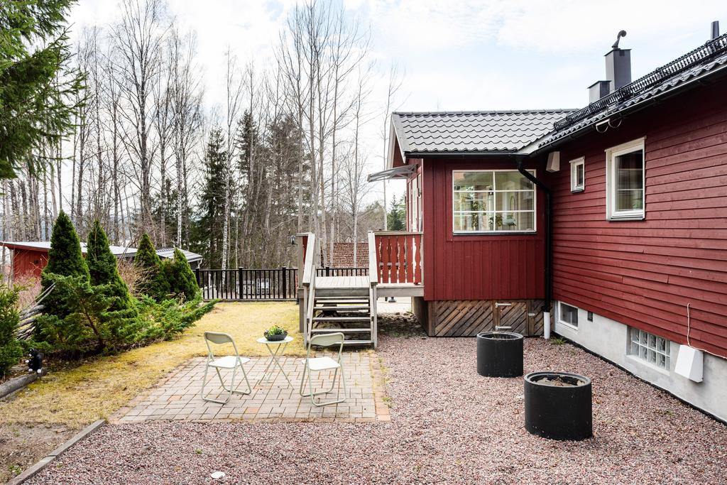 Korsarvsvägen 10