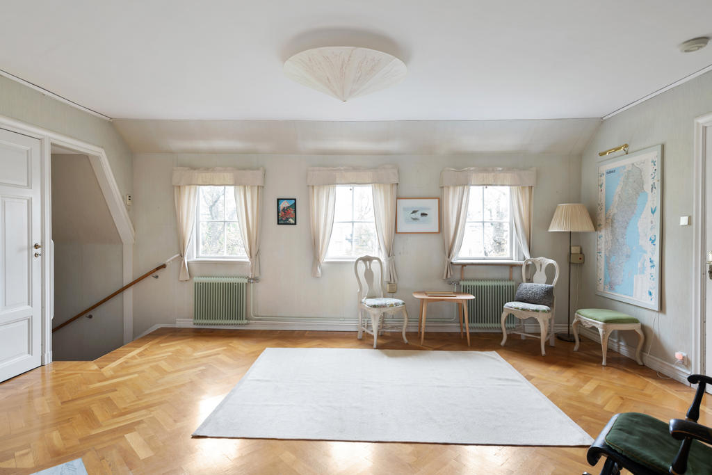 Övre hall med öppen spis
