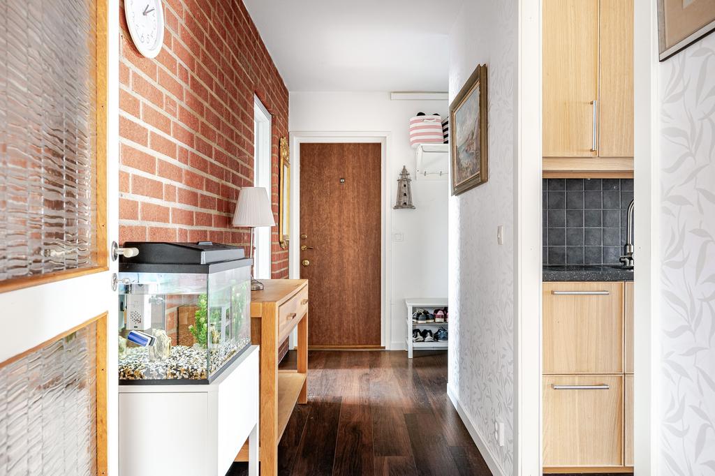 Hall mot entrén