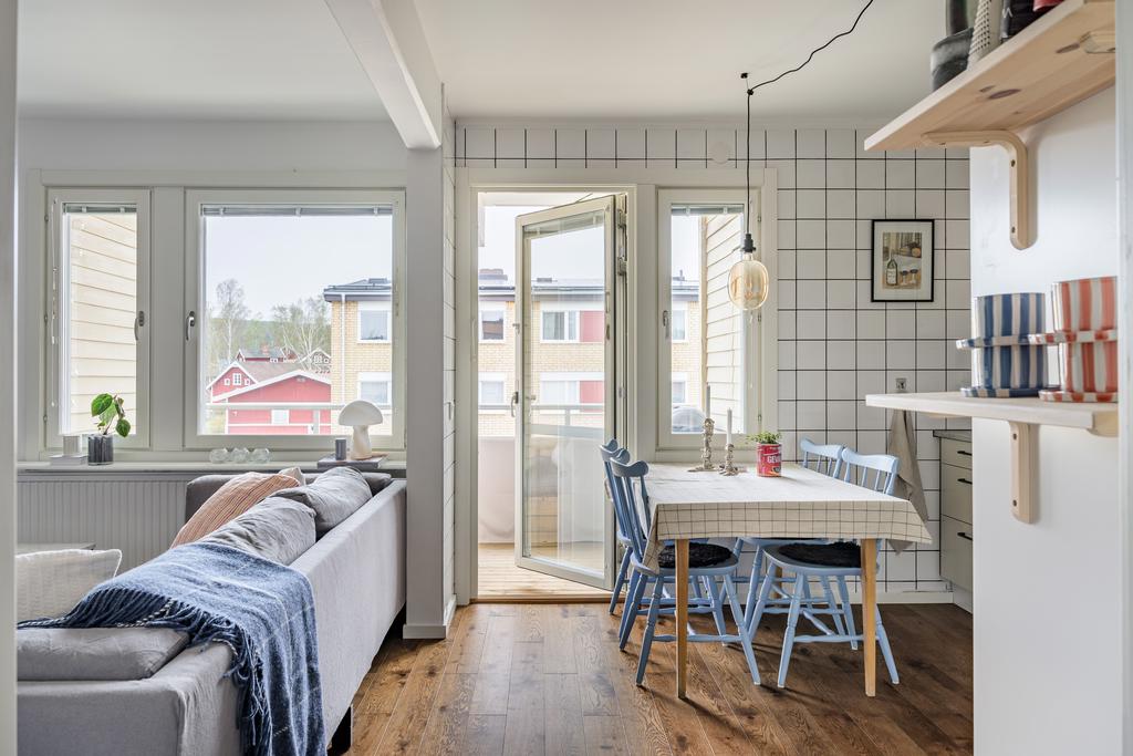 Utgång till balkong med högt, fritt läge