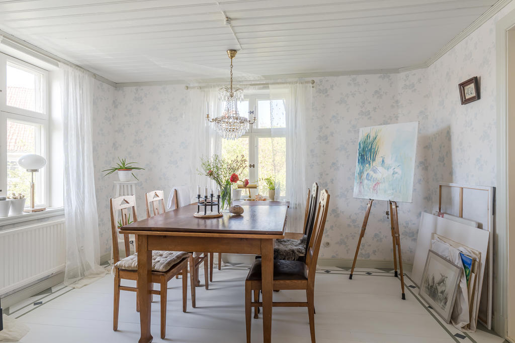 Matsal som kan göras om till sovrum