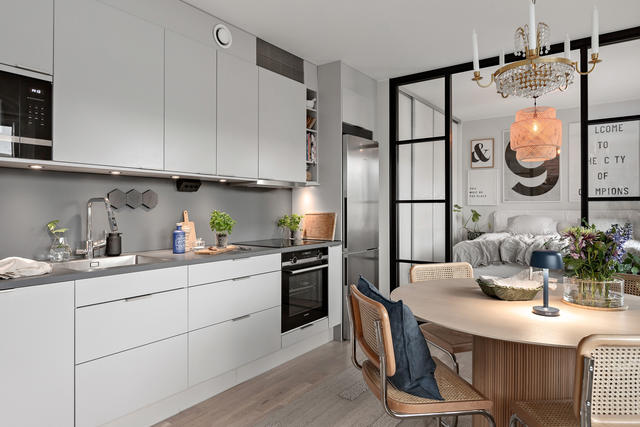 En stilren och modern bostad med eleganta materialval, genomtänkta detaljer och en tidlös design