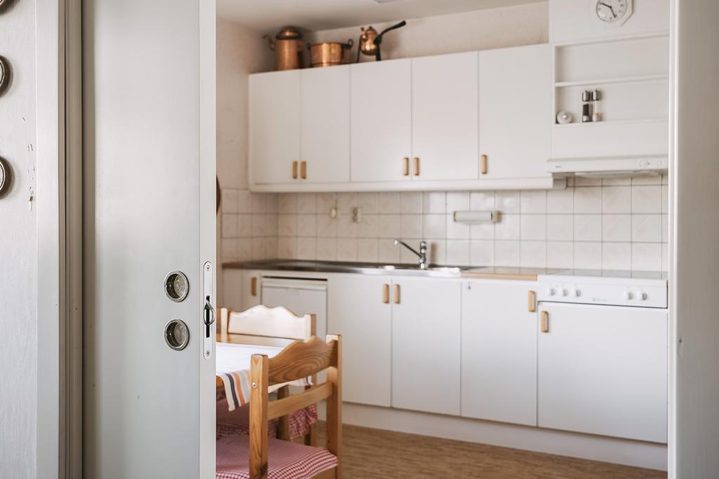 Hall mot kök