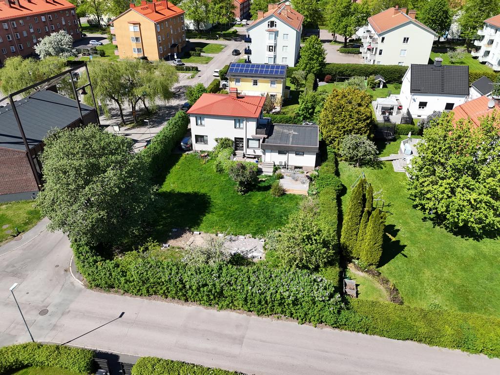 Stor tomt