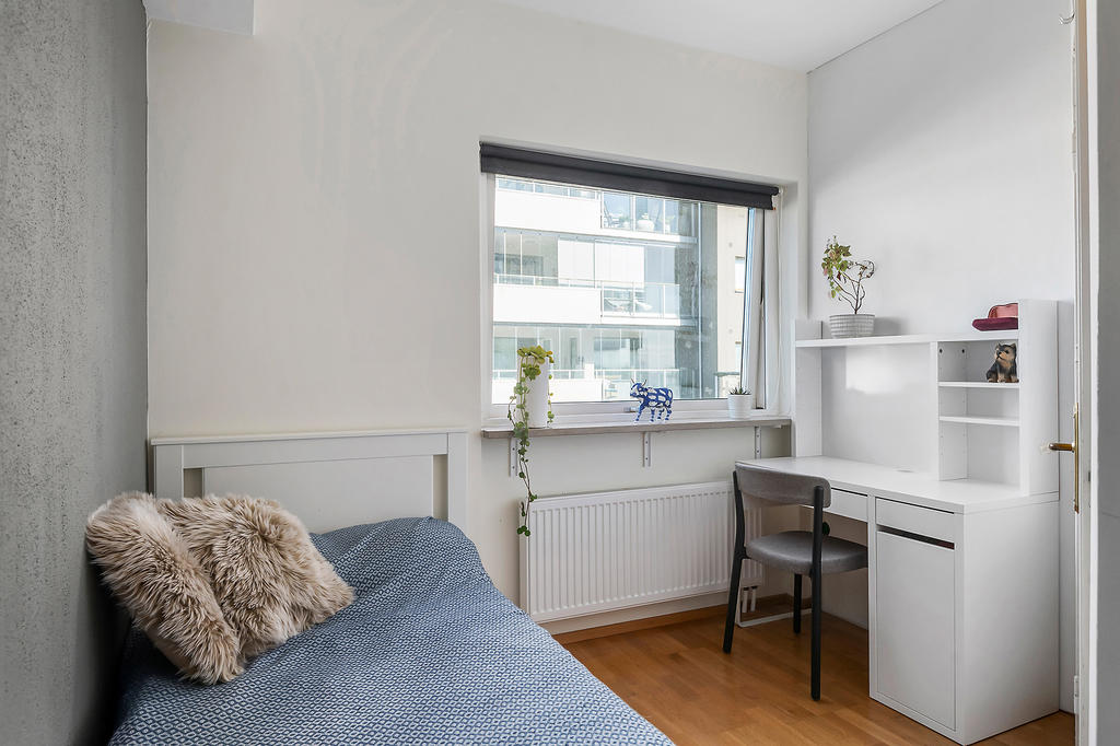 Smarta lösningar har skapat 2 sovrum som lätt kan återställas till 1 igen.