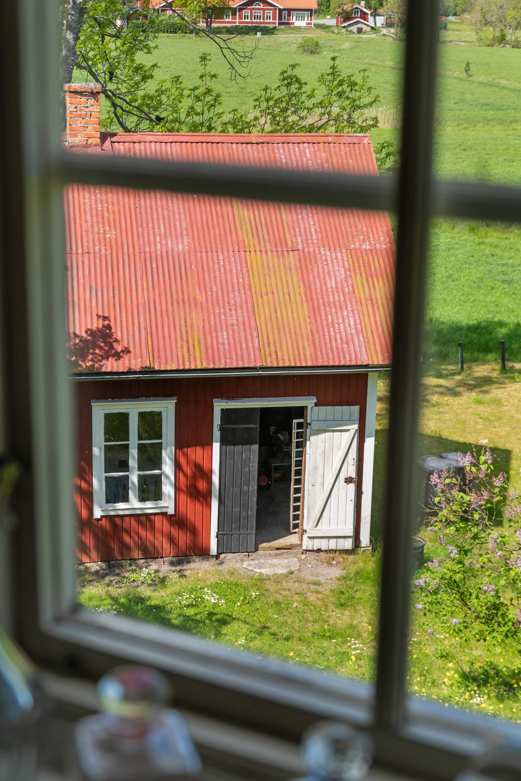 Vy mot förrådet