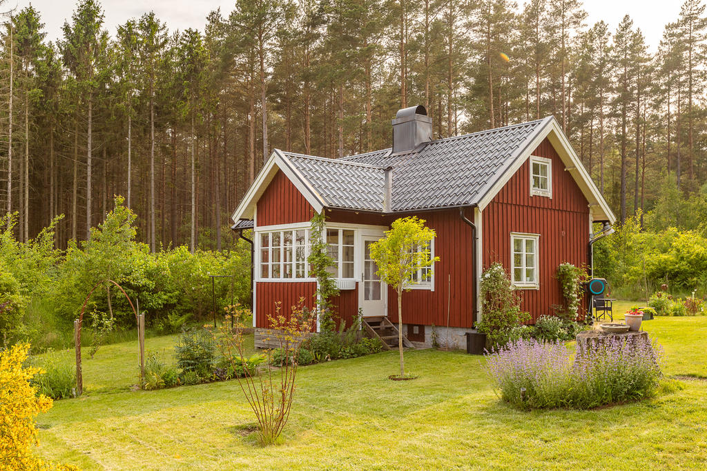 Varmt välkommen till vackra Åby 221!