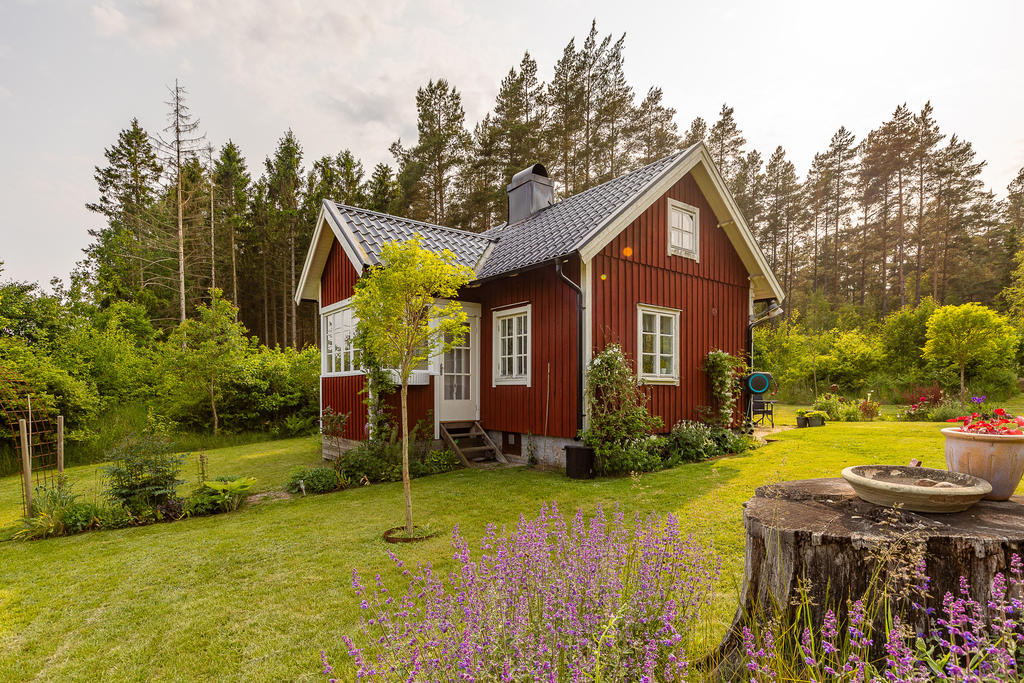 Omhändertagen plats både hus och trädgård