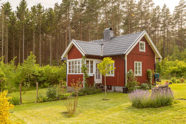 Varmt välkommen till vackra Åby 221!