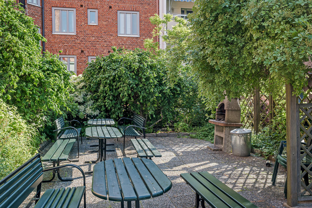 Grillplats och utemöbler