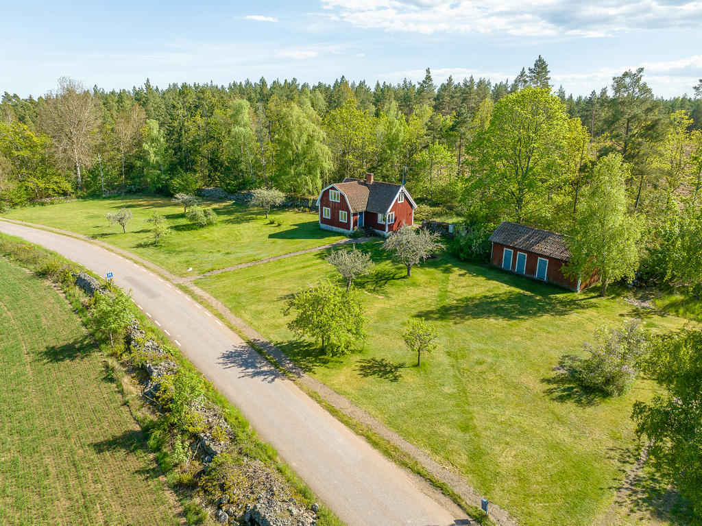 Varmt välkommen till Binnaretorp 122 