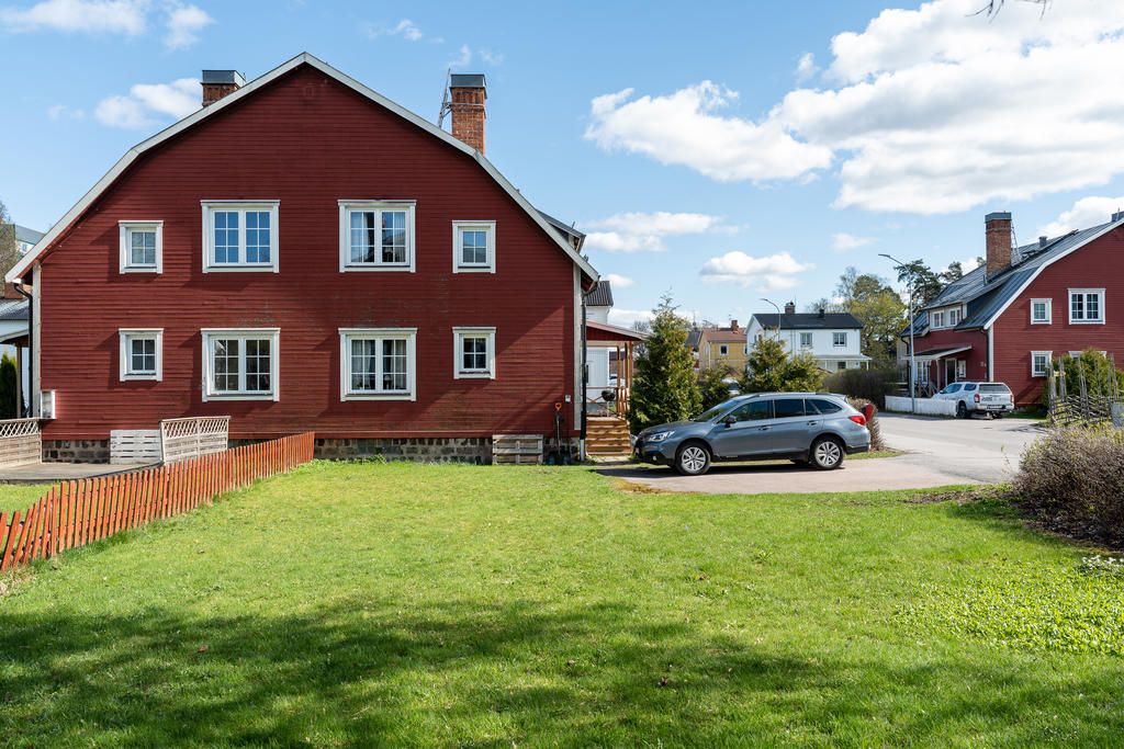 Huset/trädgård