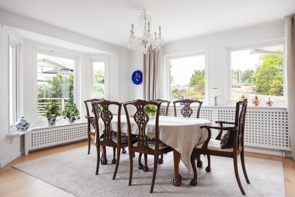 Matplats med möjlighet att duka åt flera