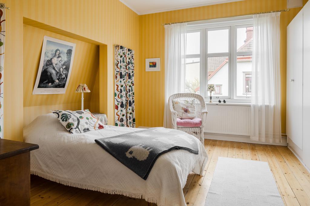 Första sovrummet, gaveln mot öster