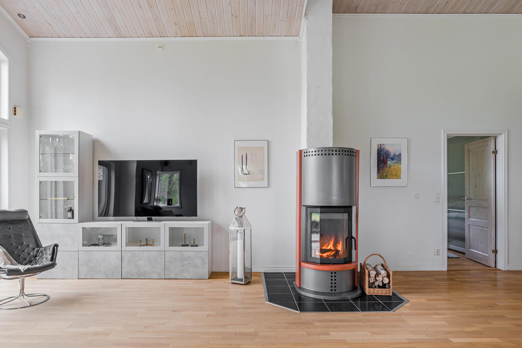 Skön kamin i vardagsrummet