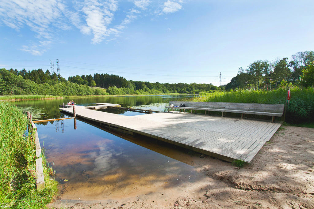 Populära Fageredssjön, ca. 5 minuters promenad bort