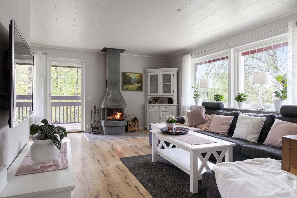 Soffhörnan framför TVn.